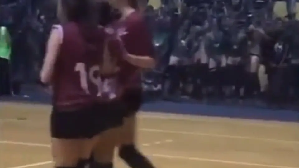 Estudantes de Medicina simulam masturbação durante jogo feminino de torneio universitário em São Paulo
