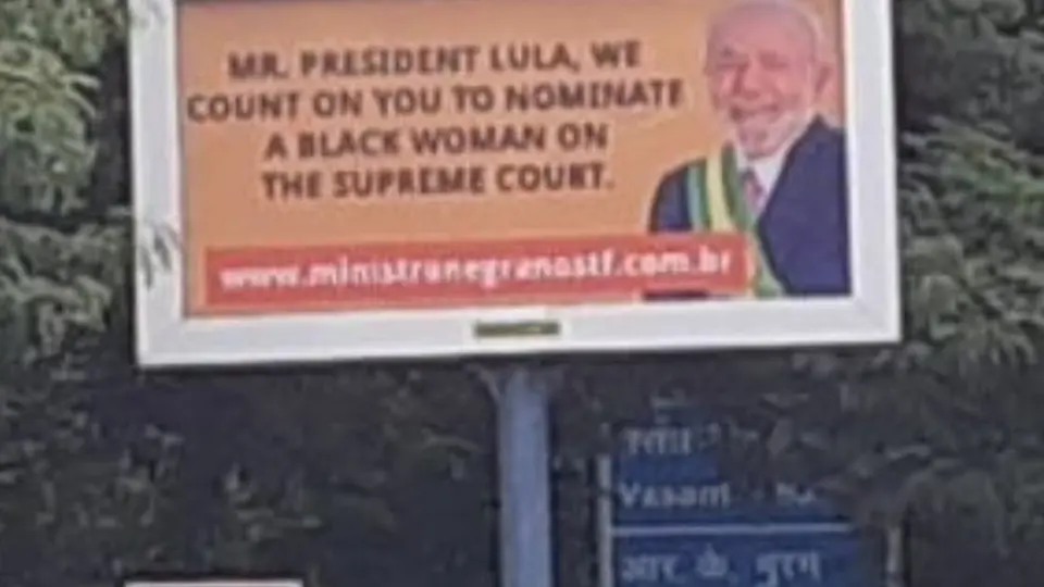 Na Índia, onde ocorre o G20, outdoors pedem a Lula ministra negra no STF