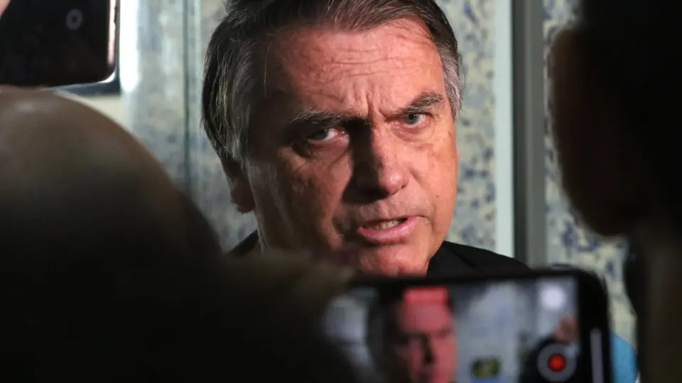 Bolsonaro pode ter investido parte dos R$ 17,2 milhões que sumiram após doação