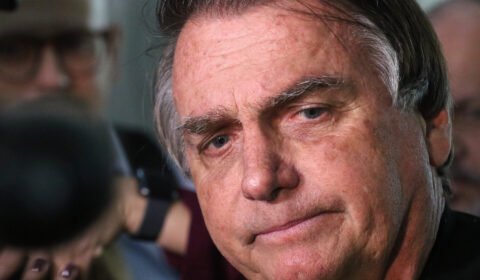 Bolsonaro opta por ficar em silêncio na PF no depoimento sobre tentativa de golpe