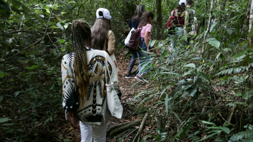 Projeto educativo FrancEcolab apresenta biodiversidade do Cerrado a estudantes