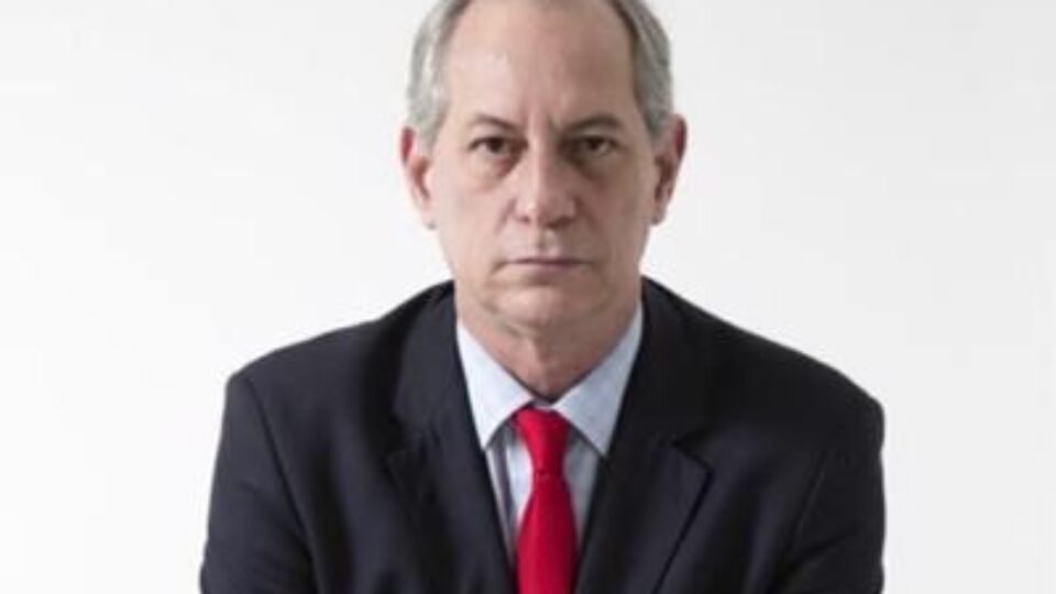 Ciro Gomes critica o que chama de exploração política do 8/1: ‘Igualmente desonesto’