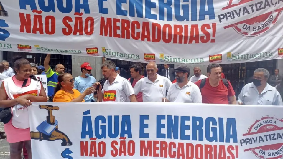 Bolsonaristas pretendem ir ao STF para barrar privatização da Sabesp, diz colunista