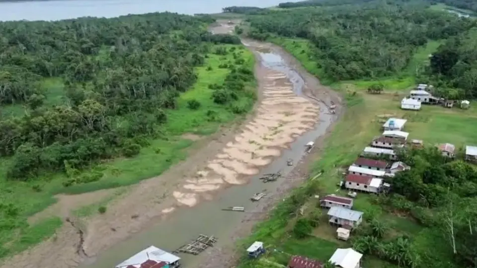 Rio Negro registra nível mais baixo em 121 anos, com 13,59 metros em Manaus