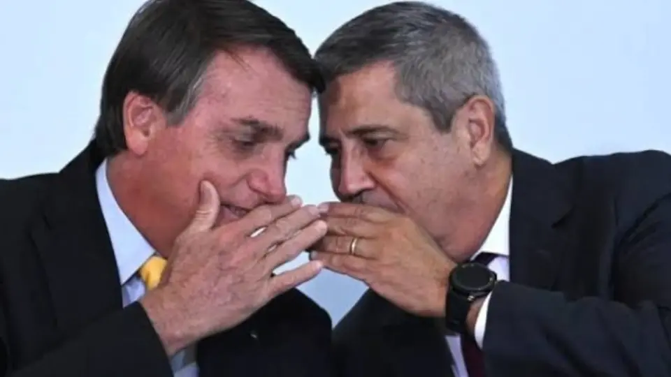 TSE condena Bolsonaro mais uma vez e torna Braga Netto inelegível até 2030