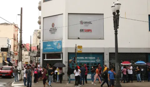 Caged: Brasil registra 220,8 mil empregos com carteira assinada em agosto