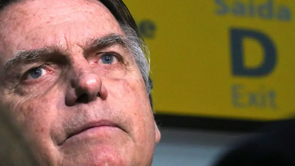 Defesa de Bolsonaro recorre para anular decisão que tornou ex-presidente inelegível