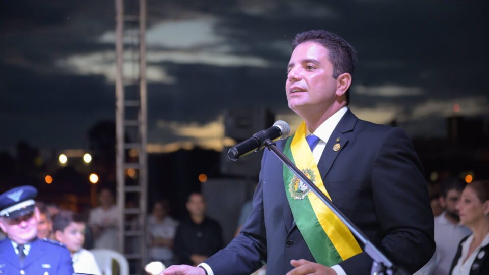 PGR denuncia governador do Acre por cinco crimes e pede afastamento imediato