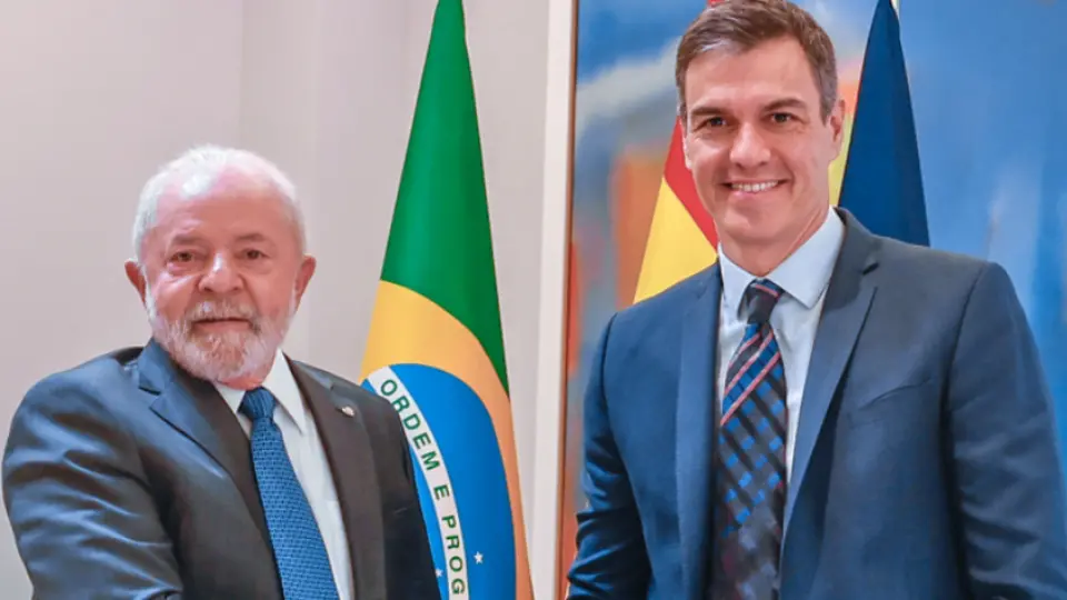 Lula conversa com o presidente da Espanha, Pedro Sánchez, sobre acordo Mercosul e UE