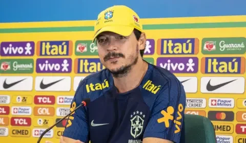 Técnico Fernando Diniz é demitido do comando da Seleção Brasileira