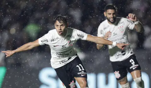 Corinthians vence Vasco e dá passo importante para fugir do rebaixamento