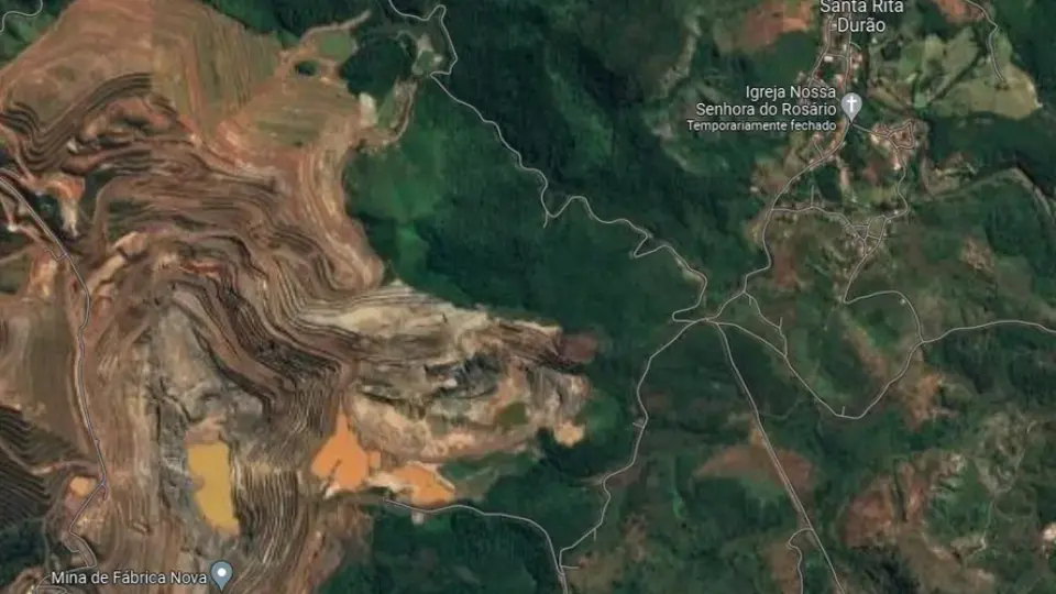 Por risco em estruturas de mina da Vale, moradores podem deixar povoado em Mariana