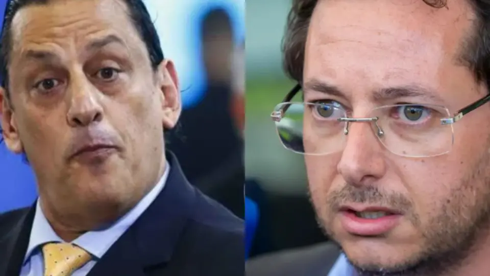 Wassef e Wajngarten se acusam por recompra de Rolex para Bolsonaro