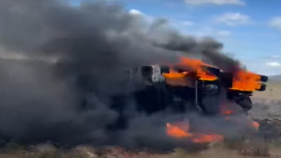 Caminhão do Exército explode ao sofrer acidente na fronteira com a Guiana
