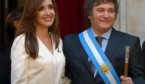 Javier Milei, de extrema direita, toma posse como presidente da Argentina