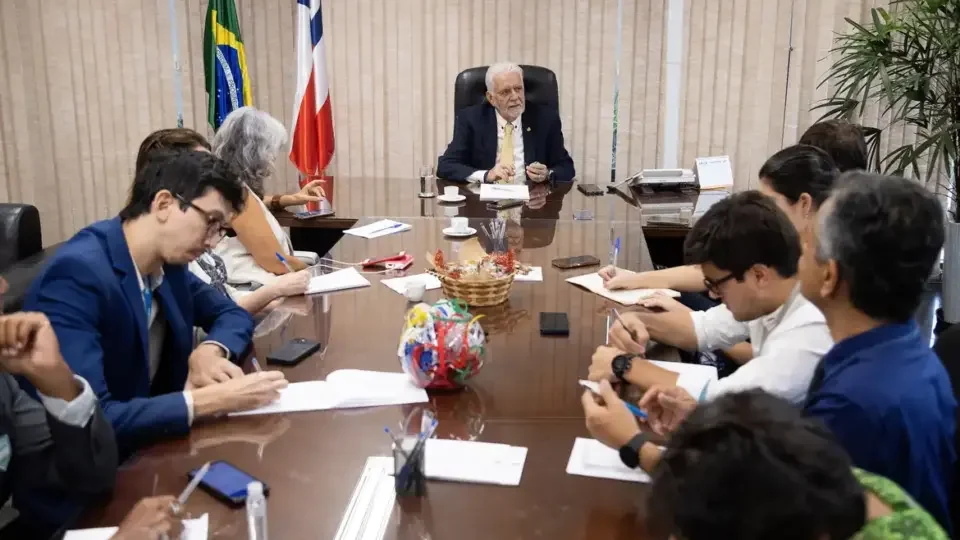 Lula não dividirá Ministério da Justiça, diz líder do governo