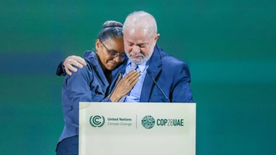 Lula chora na COP28 ao passar palavra a Marina e diz que floresta veio falar por si só