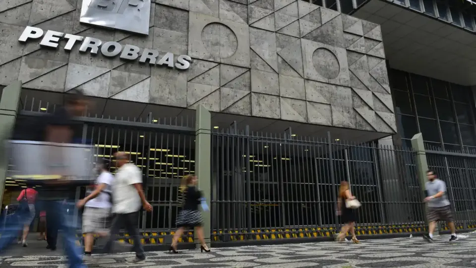 Começam as inscrições para concurso da Petrobras com 6,4 mil vagas