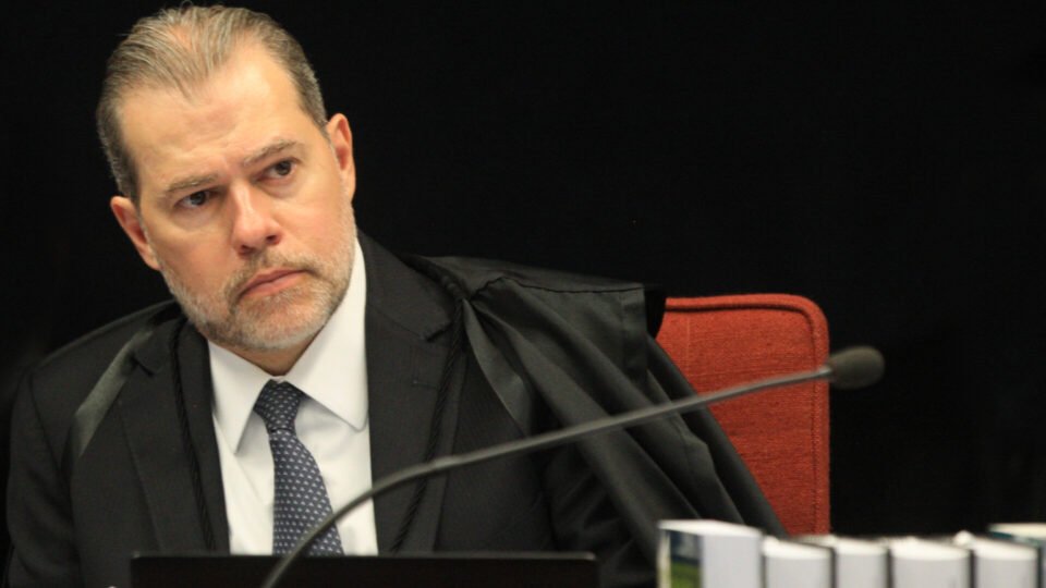 Toffoli contraria TCU e libera quase R$ 1 bilhão em penduricalhos a juízes federais