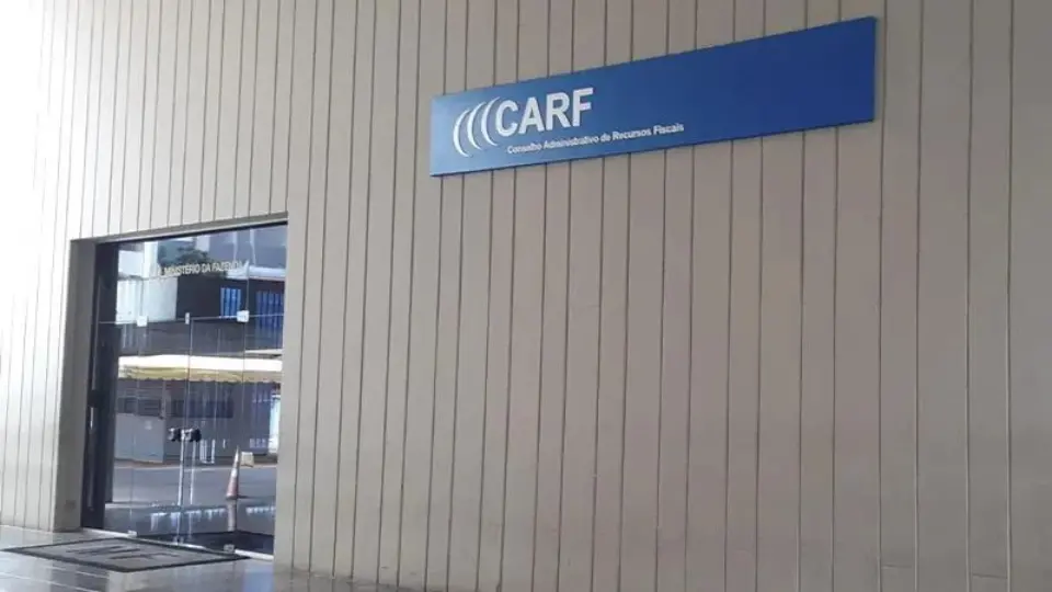 Mais da metade dos auditores da Receita Federal renunciam aos cargos no Carf