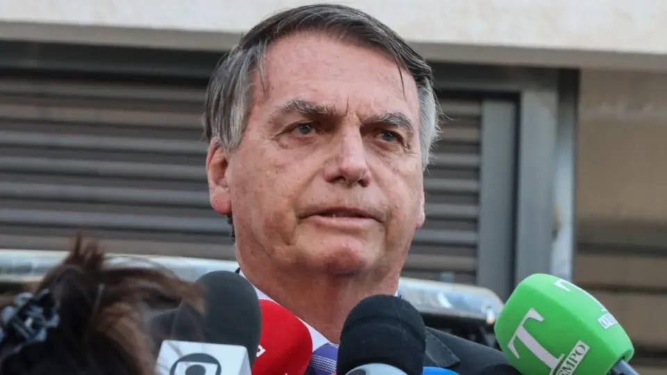 Bolsonaro quer devolução de passaporte apreendido pela PF