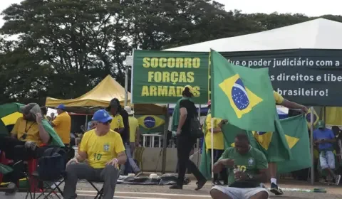 Nem a pau, Dorival; maldição de Bolsonaro manchou a amarelinha