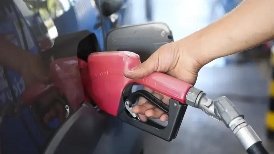 Começa a valer o novo preço do diesel para distribuidoras; gasolina e GLP não se alteram