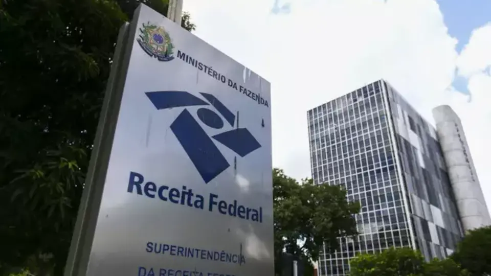 Receita Federal revoga isenção fiscal a líderes religiosos dada por Bolsonaro