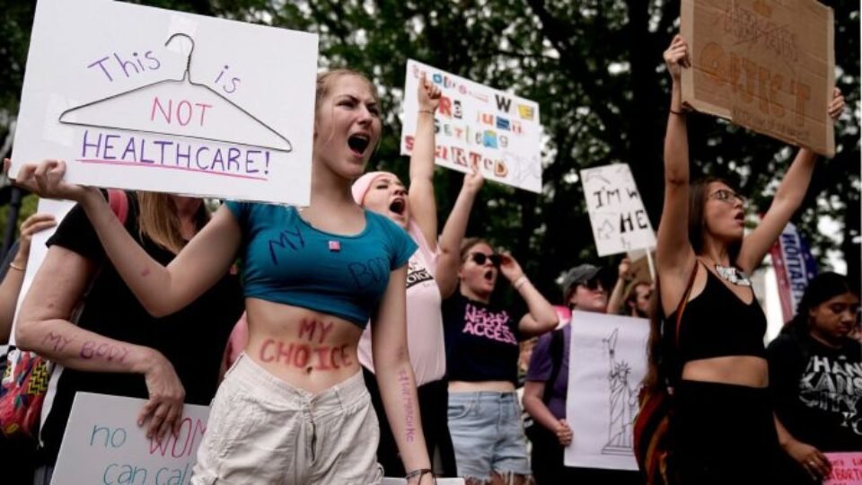 EUA registram mais de 64 mil gestações por estupro após proibição total do aborto