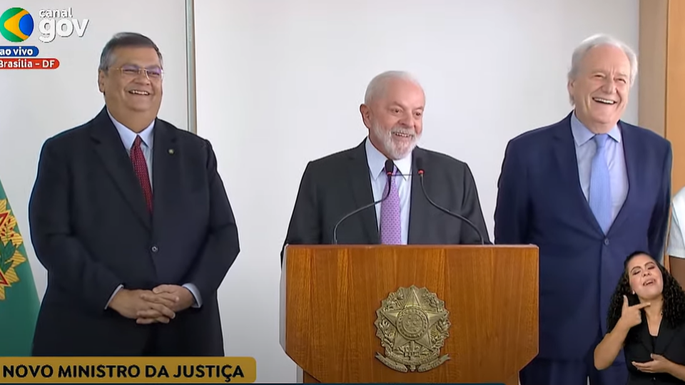 Lula anuncia Lewandowski como novo ministro da Justiça