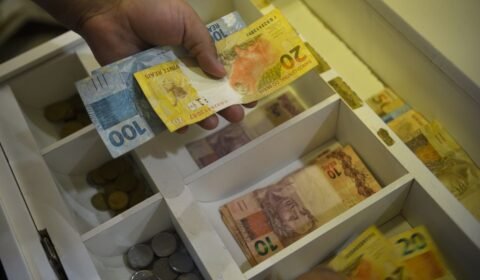 PLP que permite confisco de bens e FGTS para pagar dívidas sai da pauta para ‘reavaliação’