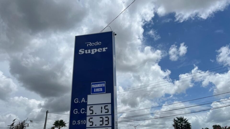 Empresário é alvo de ameaças por vender o litro de gasolina mais barato do Ceará