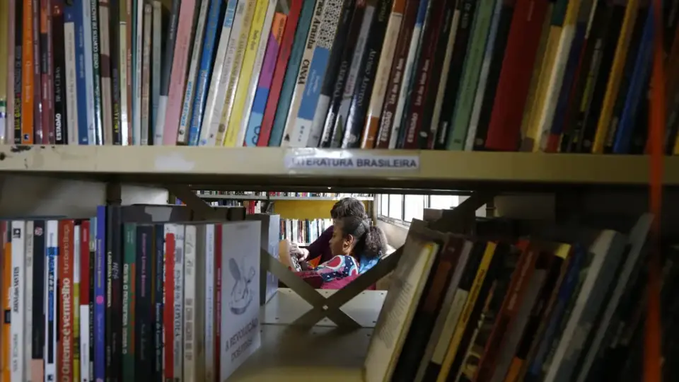 100 dias sem literatura na casa mais vigiada do Brasil