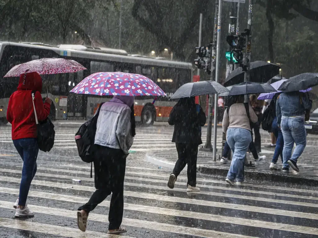 Inmet prevê chuvas intensas para a região Sudeste, sobretudo Rio e São Paulo (Agência Brasil)