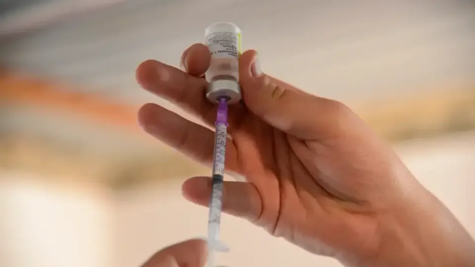 Vacinas de Covid entram no Calendário Nacional do SUS; entenda medida