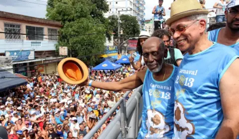 Timoneiros da Viola, um dos maiores blocos do RJ, dá adeus ao carnaval