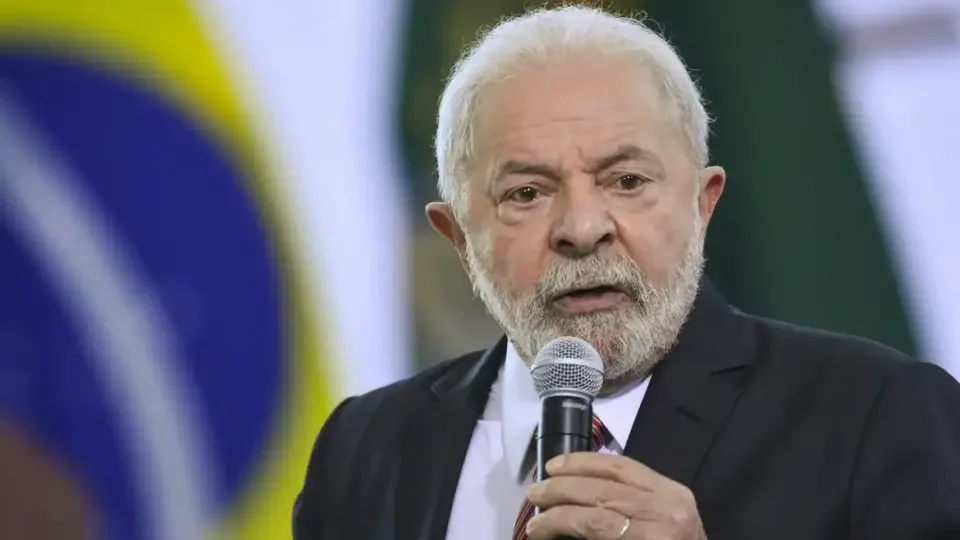 TSE pede que PF investigue filiação de Lula ao PL com uso de dados falsos