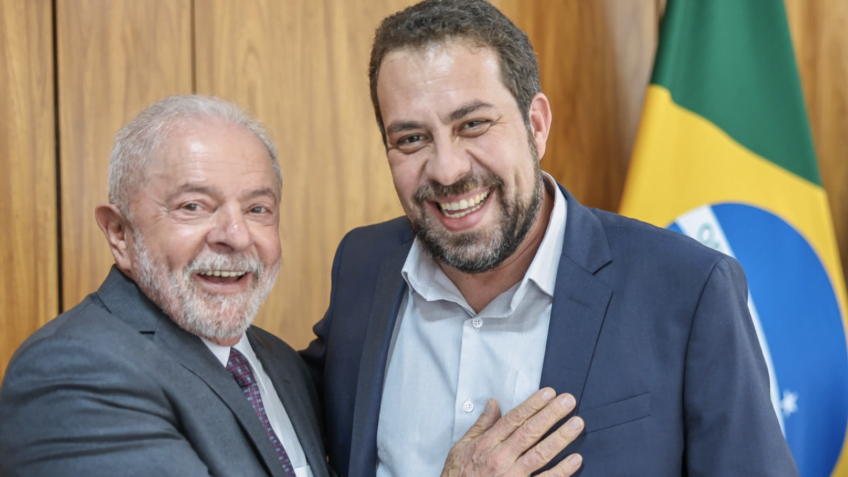Com apoio de Lula, Boulos se lança em campanha para a prefeitura de São Paulo e terá Marta Suplicy como vice