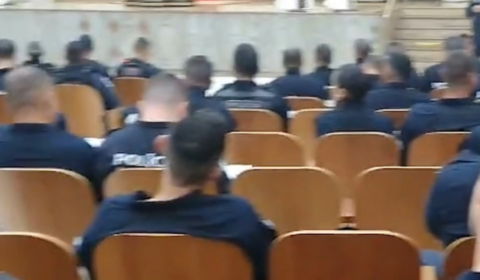 Batalhão da PMDF obriga policiais a irem em reunião na Universal; veja vídeo