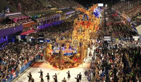 Carnaval: Motorista de carro alegórico da Portela é pego na Lei Seca no Desfile das Campeãs