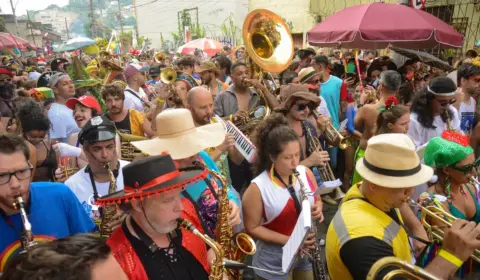 Carnaval 2024: Confira agenda de blocos que desfilam hoje em SP e no RJ