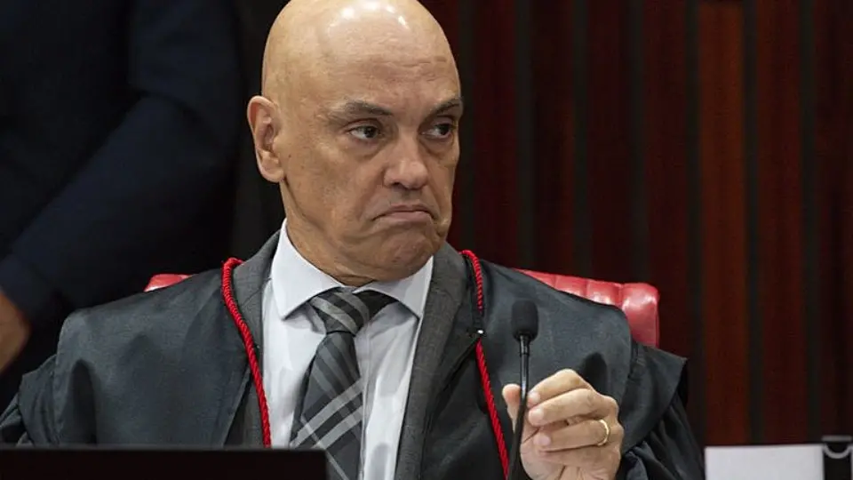 Moraes nega devolução de passaporte pedida por Bolsonaro para viajar a Israel