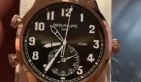 PF aponta que Bolsonaro recebeu fotos de relógio de luxo que dizia desconhecer