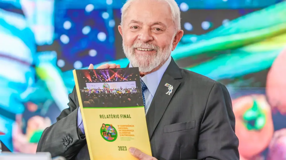 Lula regulamenta iniciativas para acesso a alimentos e quer erradicar fome até 2026