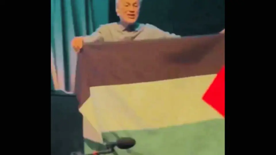 Caetano Veloso homenageia Palestina em show no Rio Grande do Sul