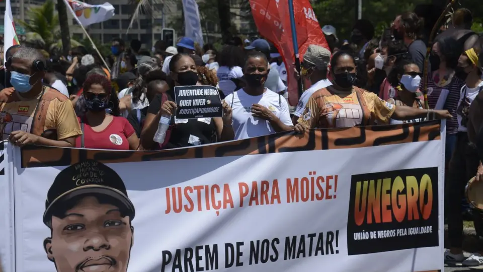 Justiça do RJ decide que acusados de matar congolês vão a júri popular
