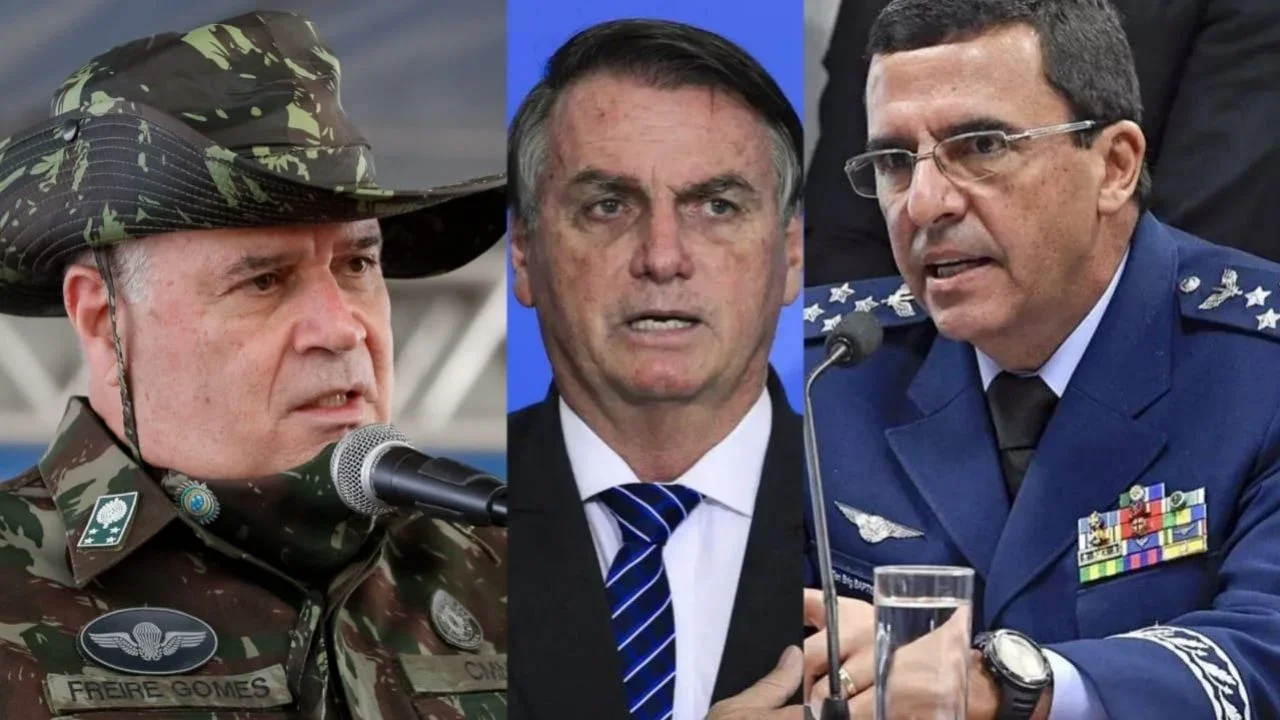 Segundo ex-comandante da Aeronáutica (à direita), general Freire Gomes, ex-chefe do Exército, ameaçou prender então presidente da República