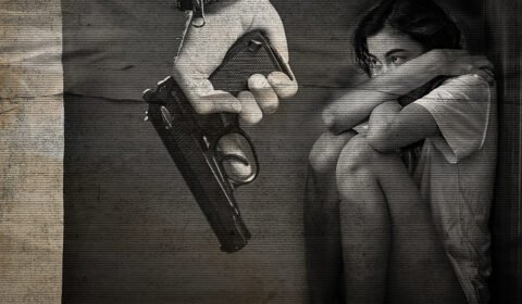 Metade das mulheres assassinadas no Brasil foi vítima de arma de fogo