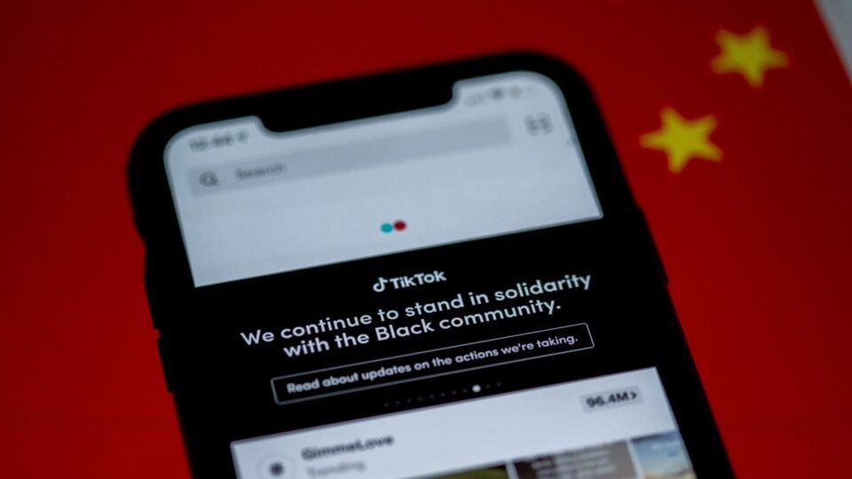 TikTok: Câmara dos EUA aprova projeto de lei que pode banir aplicativo