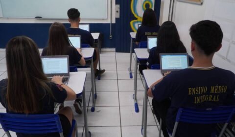 Gestão Tarcísio vai usar ChatGPT para produzir aulas no lugar de professores